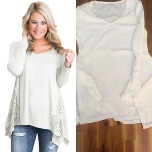 White tunic with lace